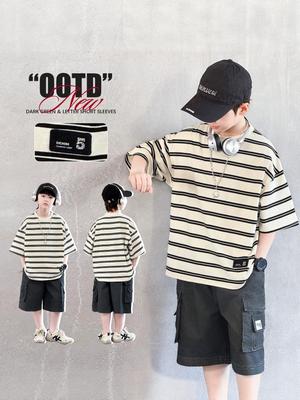Oberteile (Jungen ab 4 Jahre) – T-Shirts