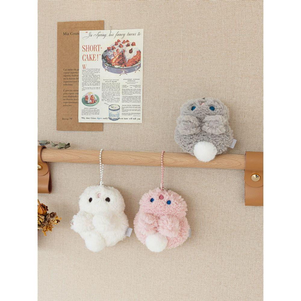 

Piyo Bunny Keychain gray
