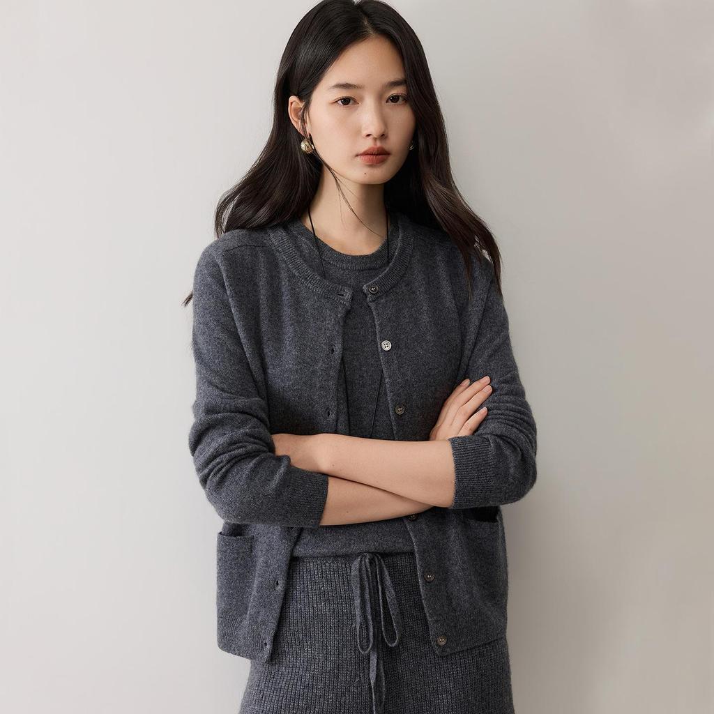 Women's 12-Gauge Short Round-Neck Cashmere Cardigan
