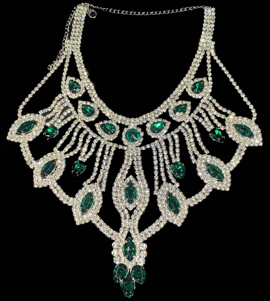 European and American Hot Selling Fashion Women Exquisite Shiny AB Colored Big Gemstone Necklace Luxury Exaggerated Rhinestone Necklace