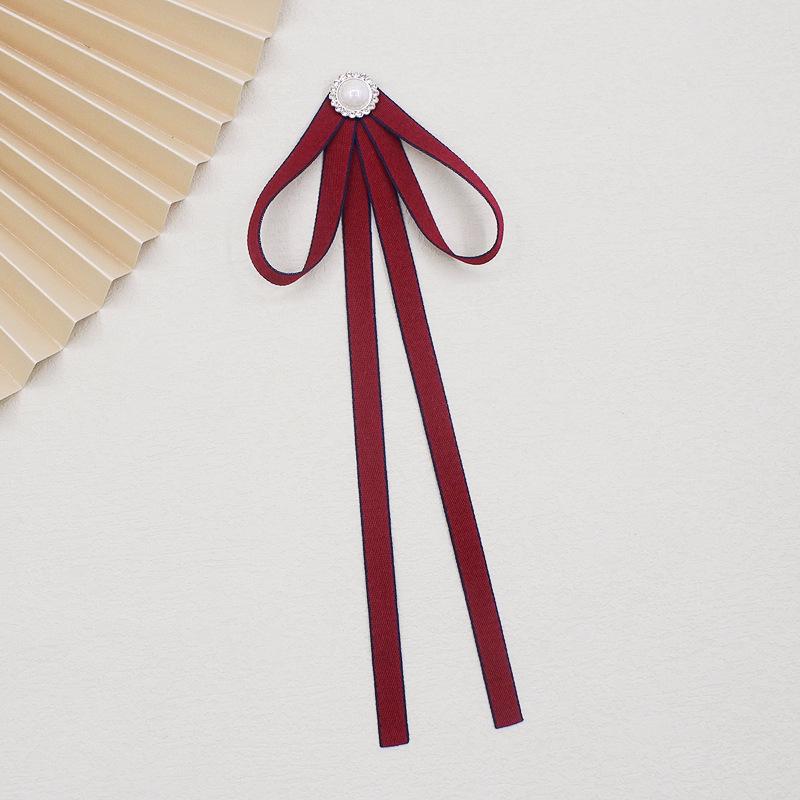 

Женский галстук-бабочка в стиле преппи: Простой, профессиональный аксессуар с дизайном в виде цветка из струящихся лент