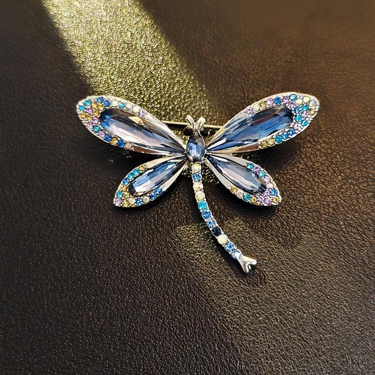 High-End Light Luxury Flower Brooch Female Heavy Industry Design Sense Animal Brooch Diamond Corsage Coat Clothing Accessories