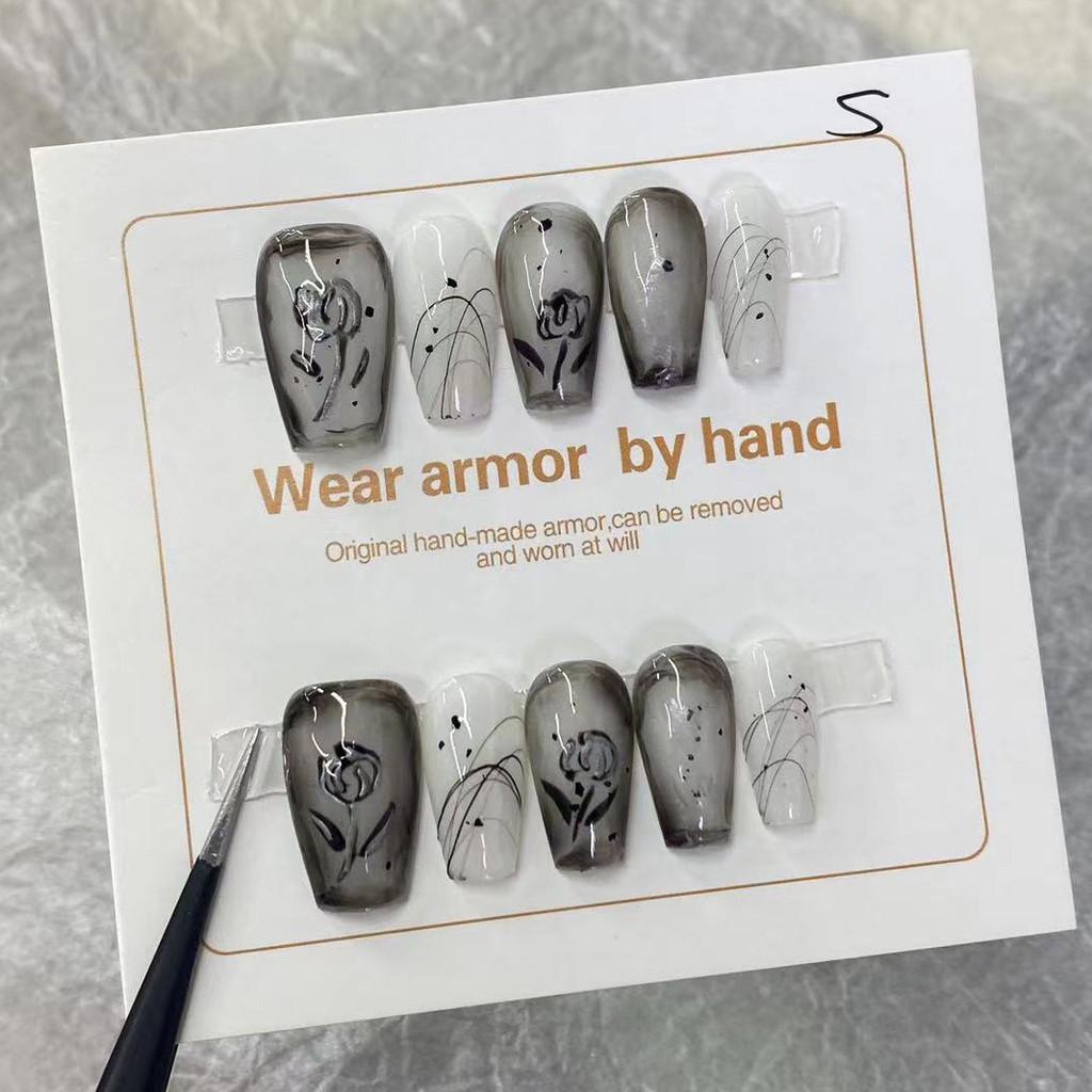 

Расписанный вручную Ослепительно-розовый Белый Темпераментный Маникюр Старший Чувство всего L