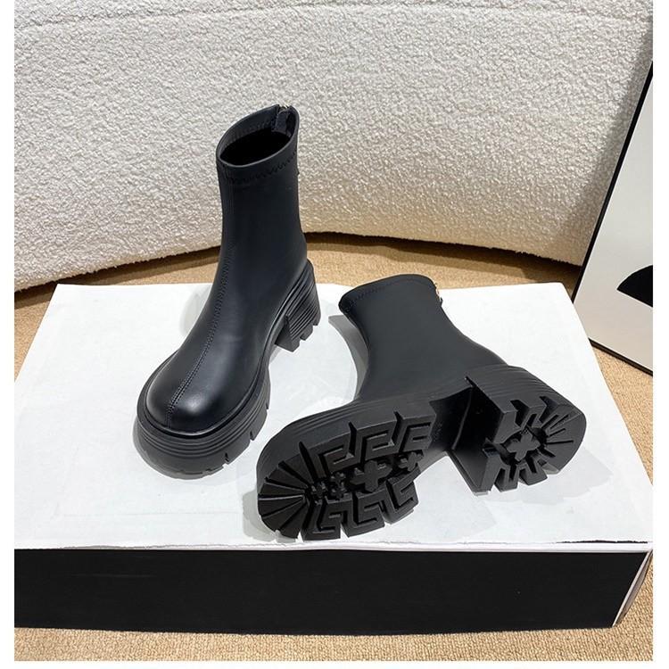 2025 New Platform Boots Women's Foreign Style Korean High-end Small Short Boots High Heel Super Fire Short Boots Small Ankle Boots