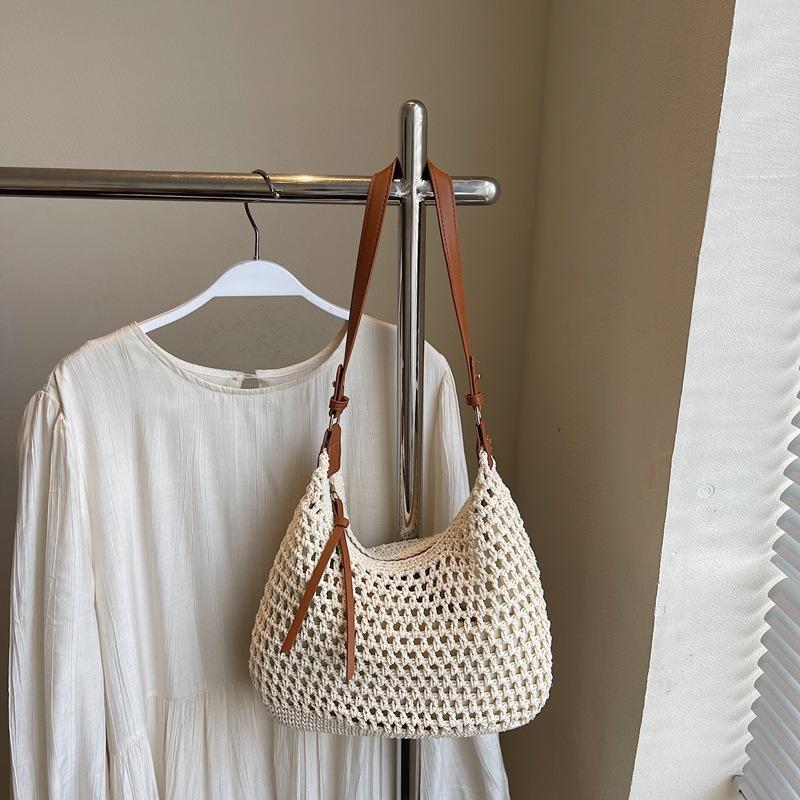 

Casual bag women s new versatile shoulder seaside vacation beach bag woven commuter tote bag