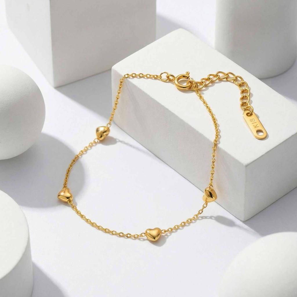 Dainty Heart Bracelet for Women, Minimalist Thin Chain Adjustable Love Charm Bracelet,Tarnish Free Gold Plated Party Jewelry