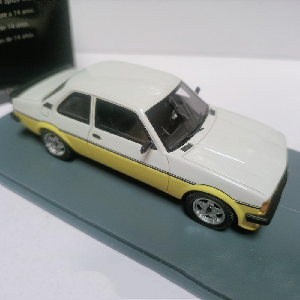 Resin 1:43 Scale Opel Ascona B I2000 Simulation Resin Car Model Gift Toy Ornaments Birthday Gift Home Decoration