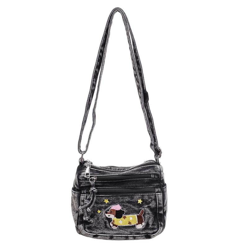 Мультяшная вышитая джинсовая сумка женская на плечо кроссбоди чёрный