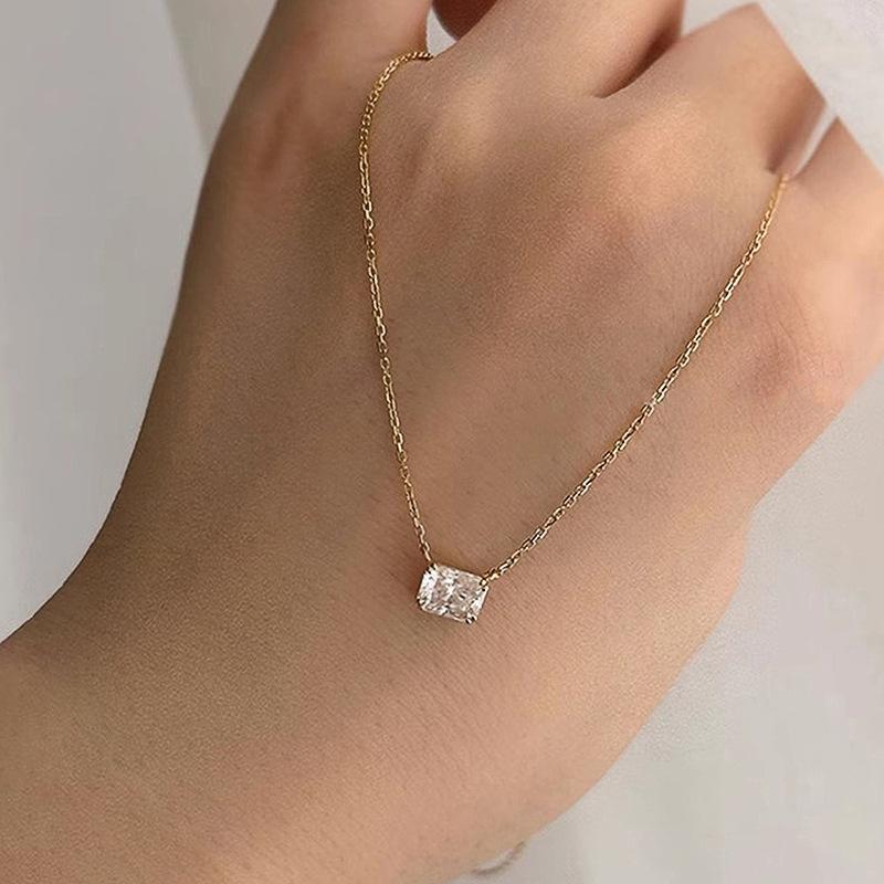 Ladies' Pendant Necklace, Inlaid with Cut Transparent Cubic Zirconia, Minimalist Design, Exquisite Daily Jewelry, Birthday and Bridesmaid Gifts