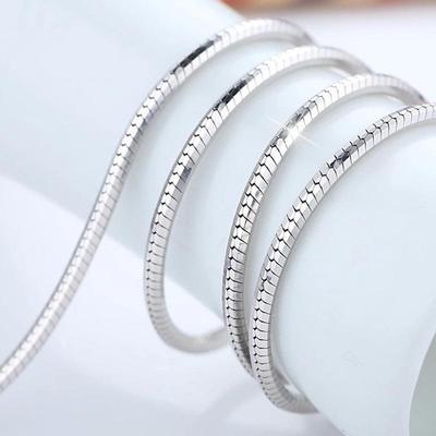 Collar de Cadena de Hueso de Serpiente Retro para Hombre de Plata de Ley S925