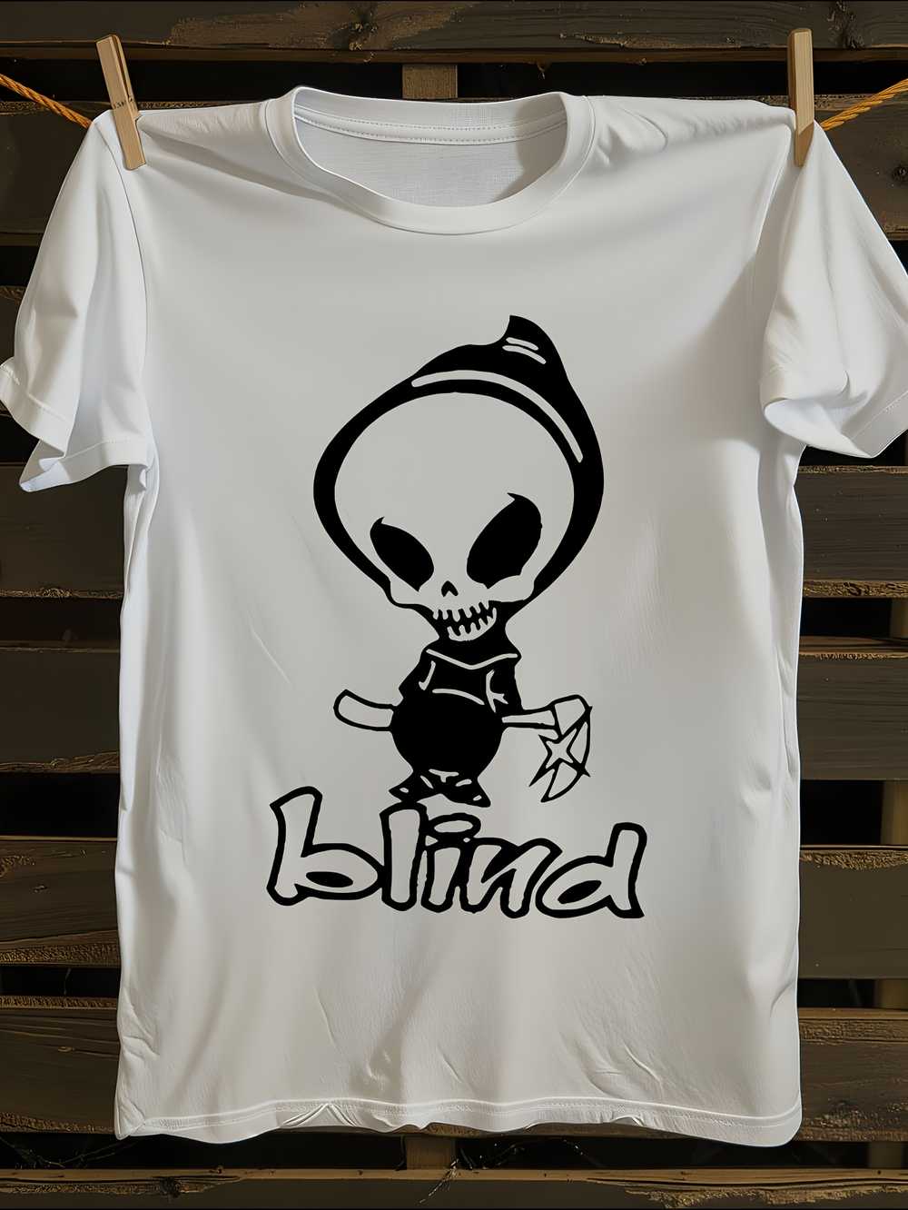 Ретро футболка с графикой Blind Skateboards S