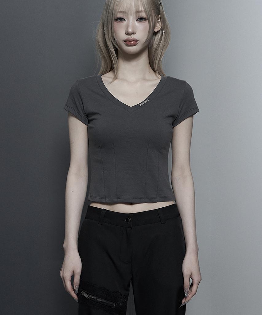 ETRE AU SOMMET Dart Line V-Neck Slim Top (Dark Gray)