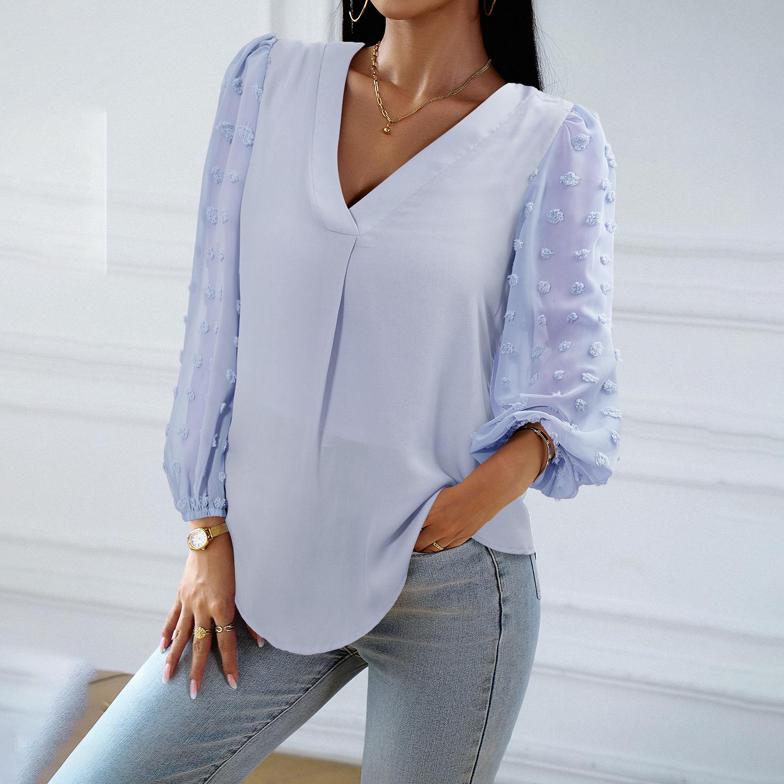 

Жіночі однотонні вільні блузки-сорочки з довгим рукавом і V-подібним вирізом з осінніми темпами. XL небо синє кольору