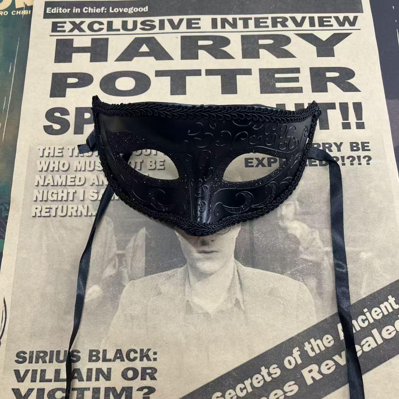 Elegant Venetian Half Face Mask for Masquerade Balls - Unisex One Size