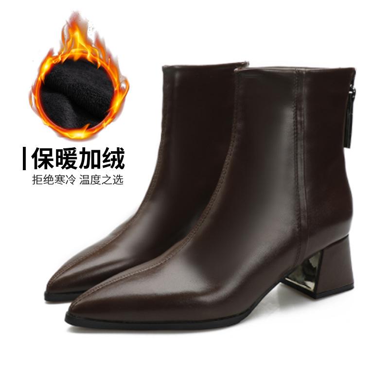 

2024 короткие сапоги на высоком каблуке для женщин осень-зима новые женские сапоги на толстом каблуке с застежкой-молнией сзади корейская версия короткие коричневые сапоги с острым носком для чи 39