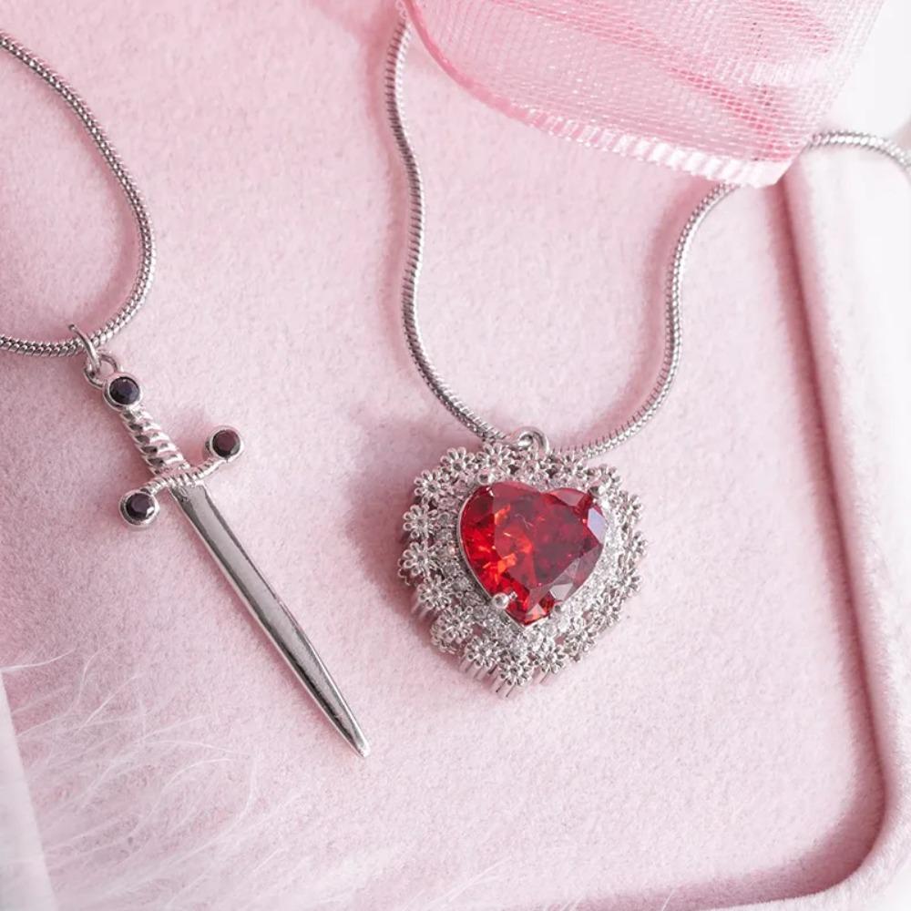 Gothic Punk One Arrow Through Heart Creative Two Color Couple Necklace Red Rhinestone Heart Dagger Necklace Good Friend Gift