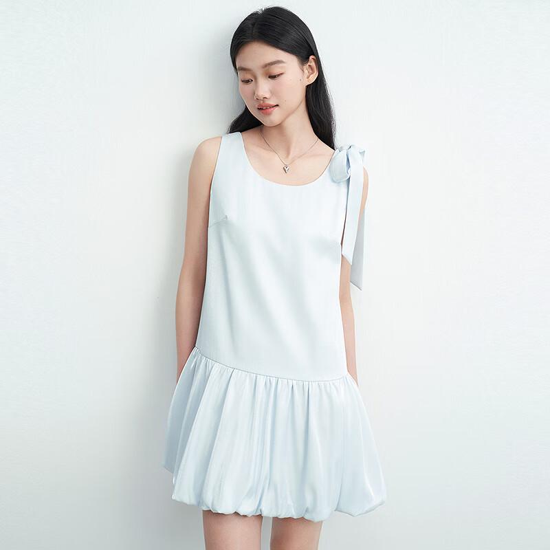 

Ledin Sleeveless Satin Floral Tie-Neck Dress L