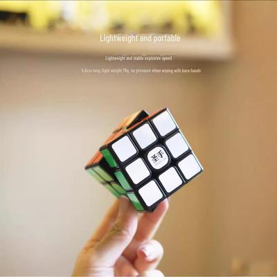 Puzzles et casse-têtes – Rubik’s Cubes