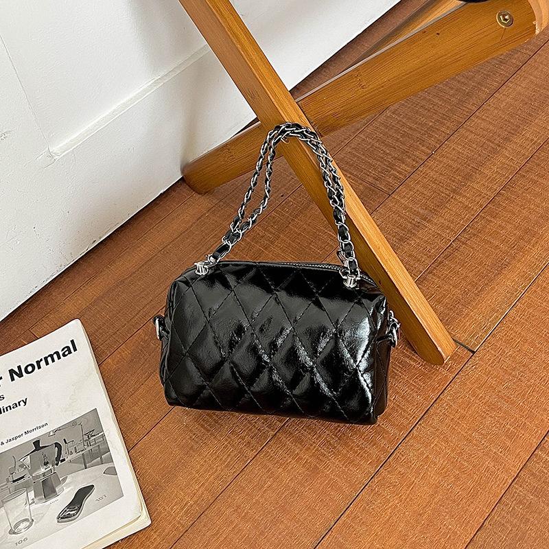 Handbag, Small Handbag, Diamond-patterned Chain Bag, Crossbody Bag on One Shoulder, Small Square Bag