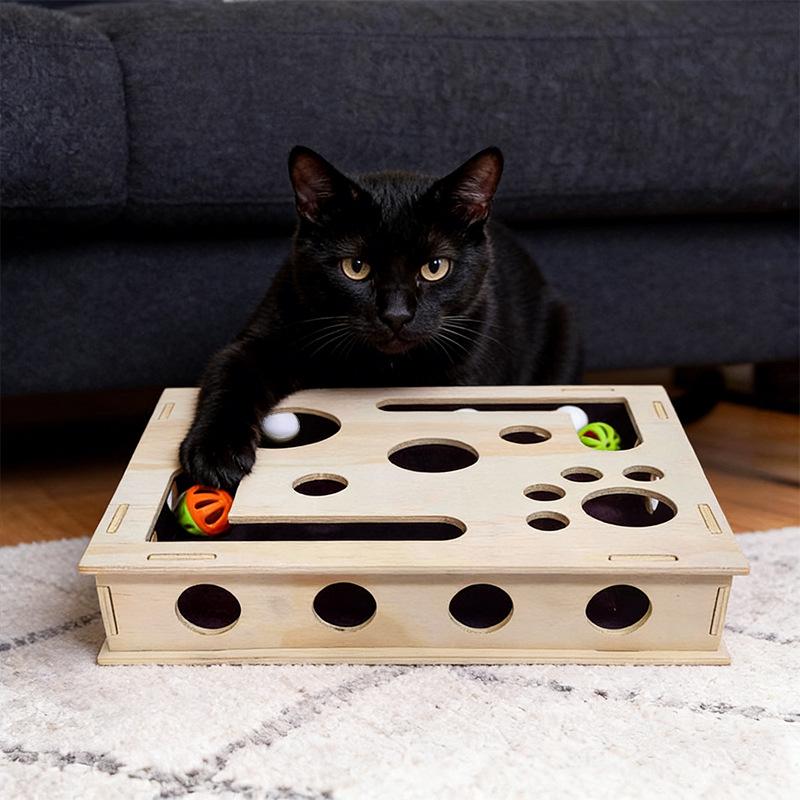 Solid Wood Cat Maze Toy: Interactive Scratching & Digging Game