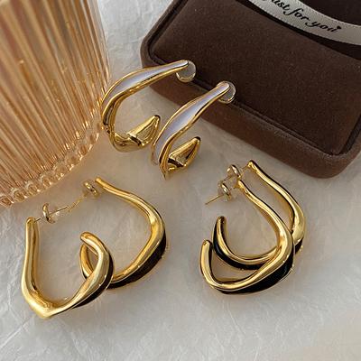 Unregelmäßige Linie Französisch Retro Atmosphäre High-End Tropf Japanische Und Koreanische Mode Elegante Design Stud