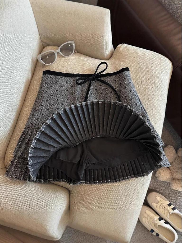 Gray Polka Dot Wool Blend A-Line Short Skirt for Women - Hip-Hugging, High-Waisted, Miu Style, Perfect for Autumn/Winter, Ideal with Boots.
