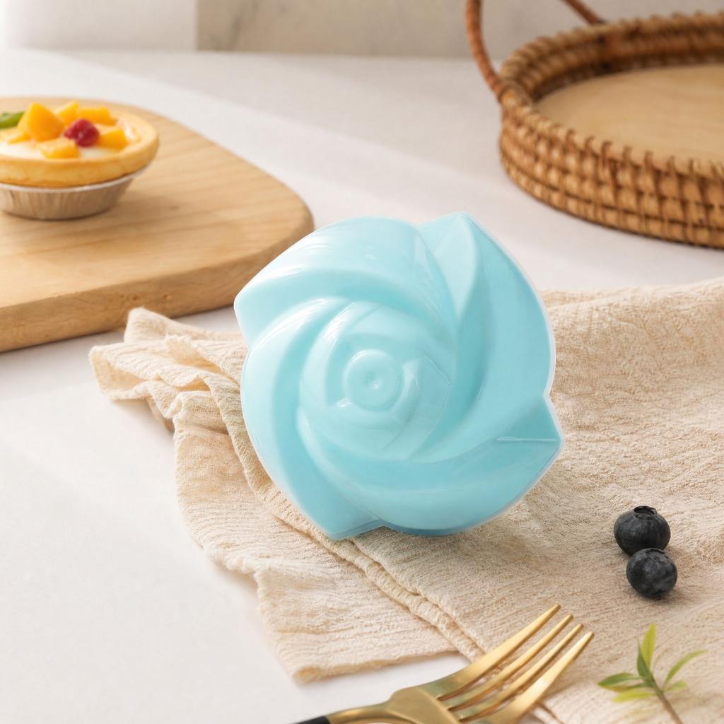 Heat Muffin Cups with Large Petal Design for Baking Cakes and Puddings