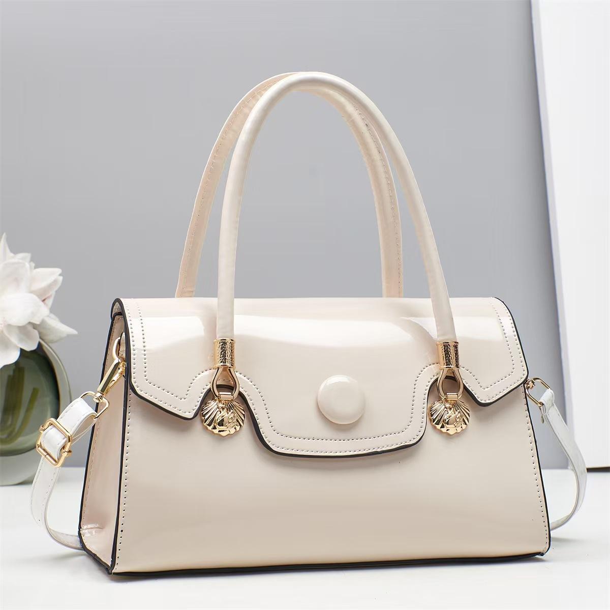 

Женская сумка из лакированной кожи 2025 года, новый стиль, европейская и американская женская сумка 30/12/13 бежевый