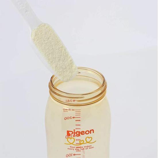 Pigeon Breastfeeding Mickey Mouse for Babies from 0 Months A Reliable Support Bottle for Bottle, 160ml, Plastic, Design, Onwards. Breastfeeding.