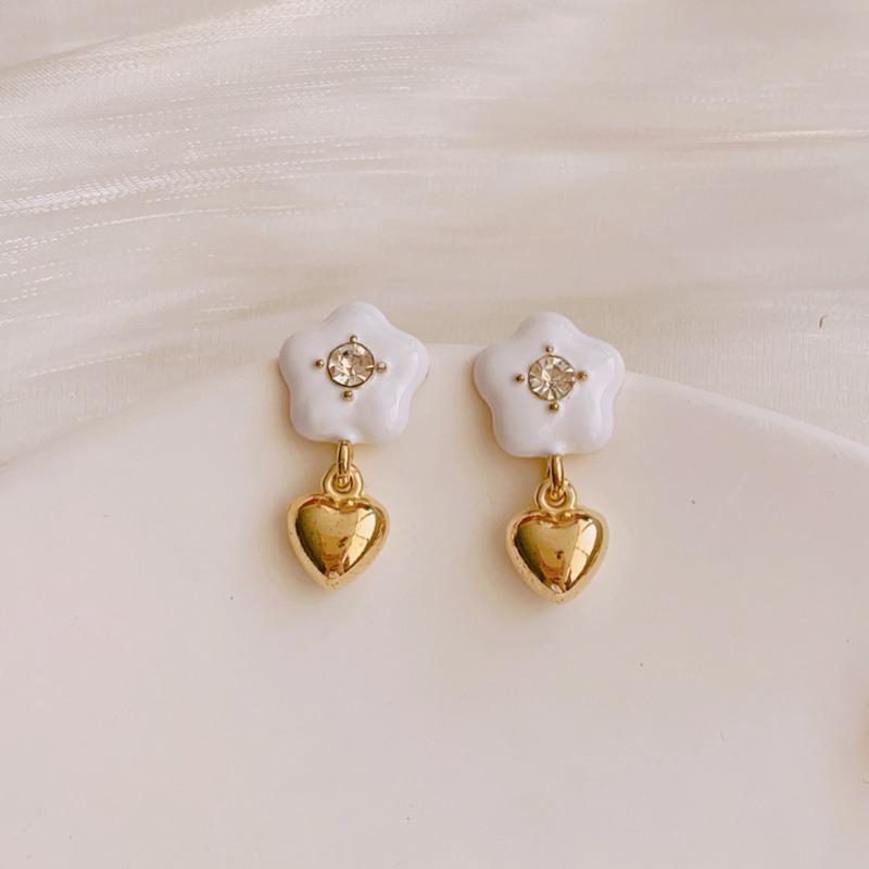 Simple And Sweet Oil Dripping Flower Love Light Luxury Temperament High-End Design Stud Earrings
