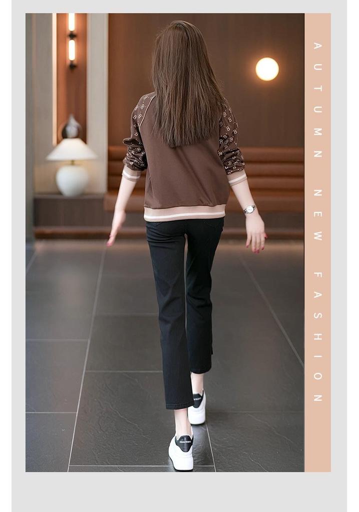 Women's Spring-Autumn Round Neck Hoodie: 2025 New Loose Fit, Age-Reducing Style for Middle-Aged Women