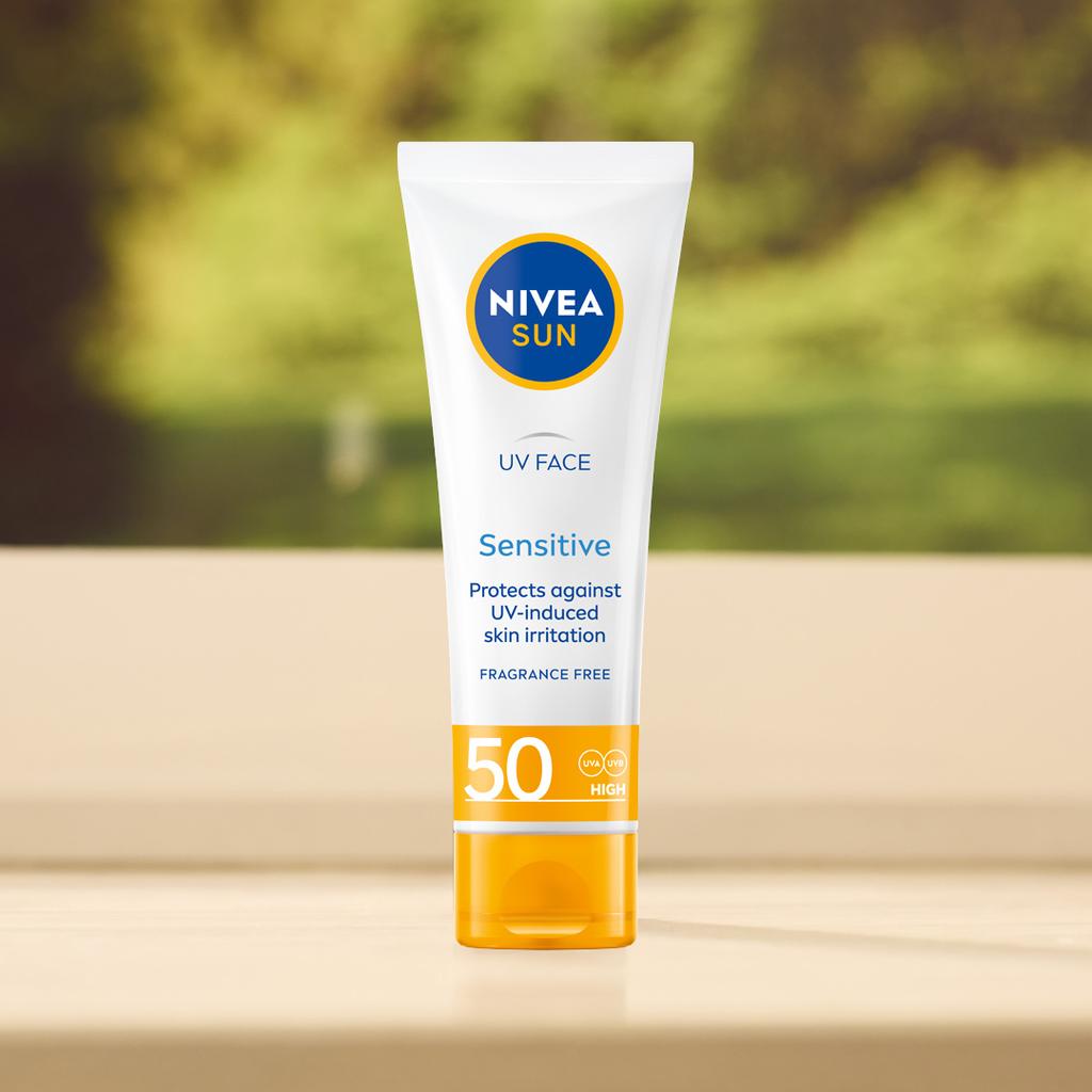 Nivea Sun Sensitive Krem Ochronny Z Filtrem Spf 50 Do Skóry Wrażliwej 50Ml