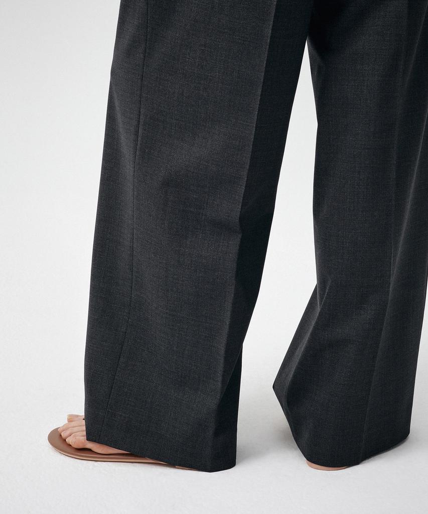MUSINSA STANDARD WOMAN Women'S Summer Wool One-Pleat Wide Hidden Elastic Waist Slacks [Charcoal Gray]