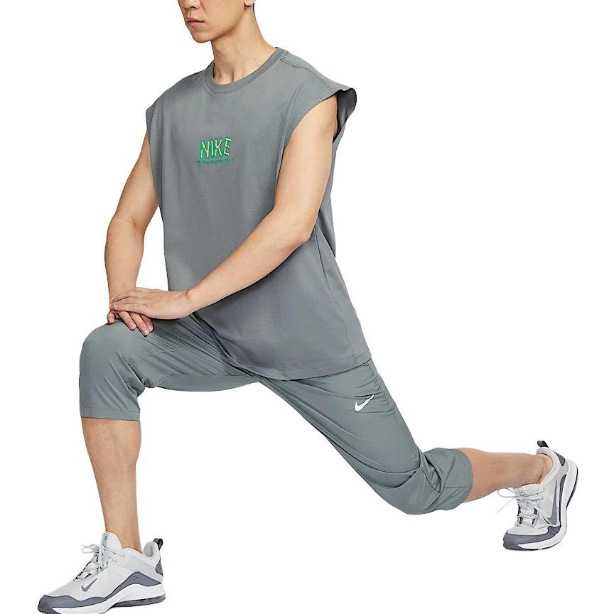 Nike T Shirts Men's Smoke Gray Crew Neck Moderate Straight Fit HJ3691-084