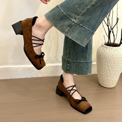 Chaussures Mary Jane à bout carré français pour femmes 2025 nouveau style petit parfum rétro talon épais bouche légère assortiment de couleurs chaussures simples chaussures en daim femmes
