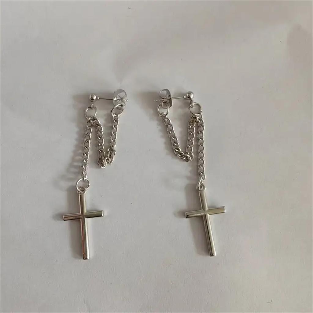 Sølvfarge Cross Chain Design Dingle øredobber Hip Hop Goth Style Legeringssmykker Trendy Faithful Ear Ornaments