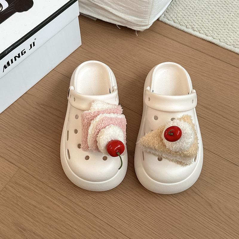 Cute Cartoon Cake Hole Shoes Women's New Summer Wear Casual Thick Soles Increase Height Breathable Bag Head Drag Tide