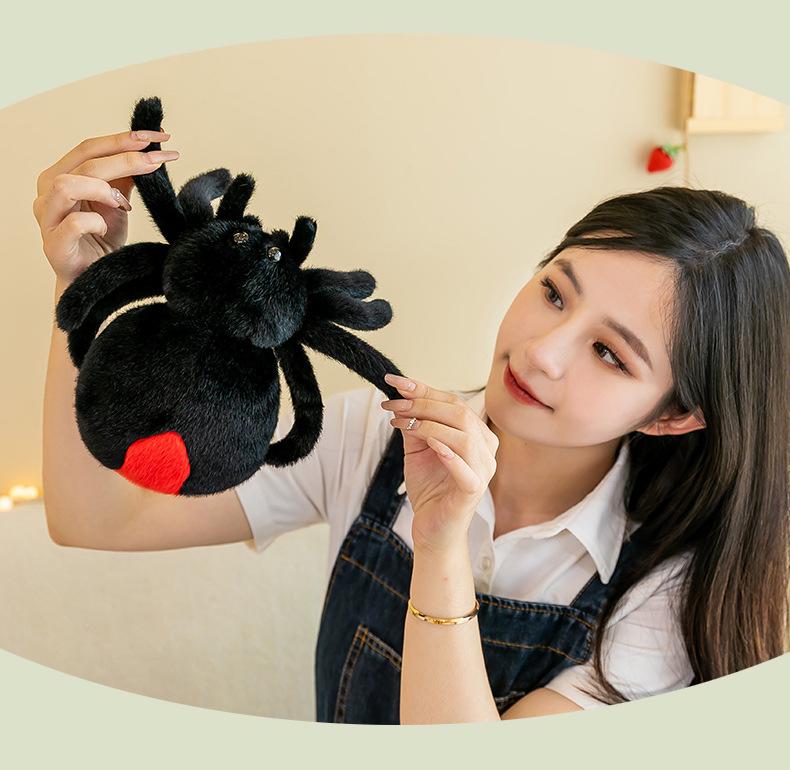 Halloween Plush Spider Doll: Soothing Prank, Cute Stuffed Animal for Children