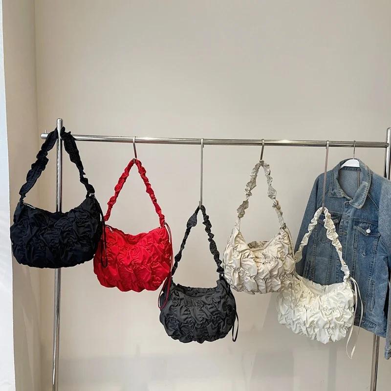 New Zipper Solid Popularity Persality Crossbody Bags for Women 2026 High Quality Sense of Luxury Wrinkles Cloth Shoulder Bags
