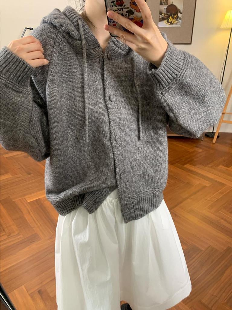 Korean-Style Women's Retro Hooded Sweater Coat - Autumn/Winter Knit Top, Skin-Flattering & Versatile