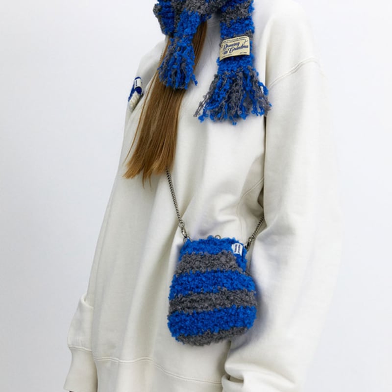 DANCING GRANDMA CURLY STRIPE MUFFLER : BLUE