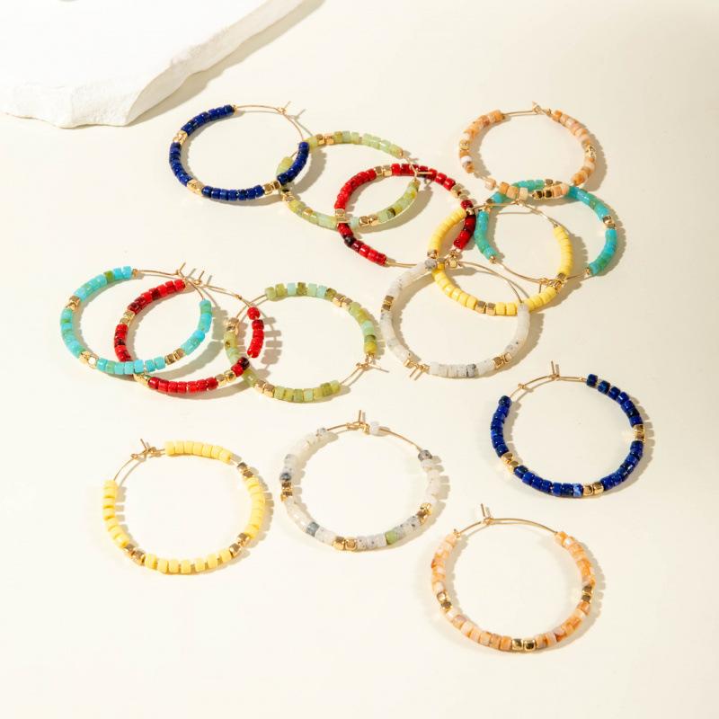 New light luxury French earrings, retro versatile earrings, resin colored gold bead jewelry