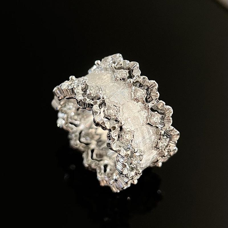 Xiaohongshu Hot Selling Chinese-Style Lace Zircon Luxury Ring for Women: Versatile and Fashionable Design.