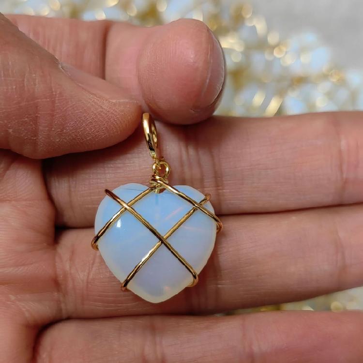 Lovely Necklace for Women Girls Jewelry with Wire Wrapped Heart Pendant Necklace