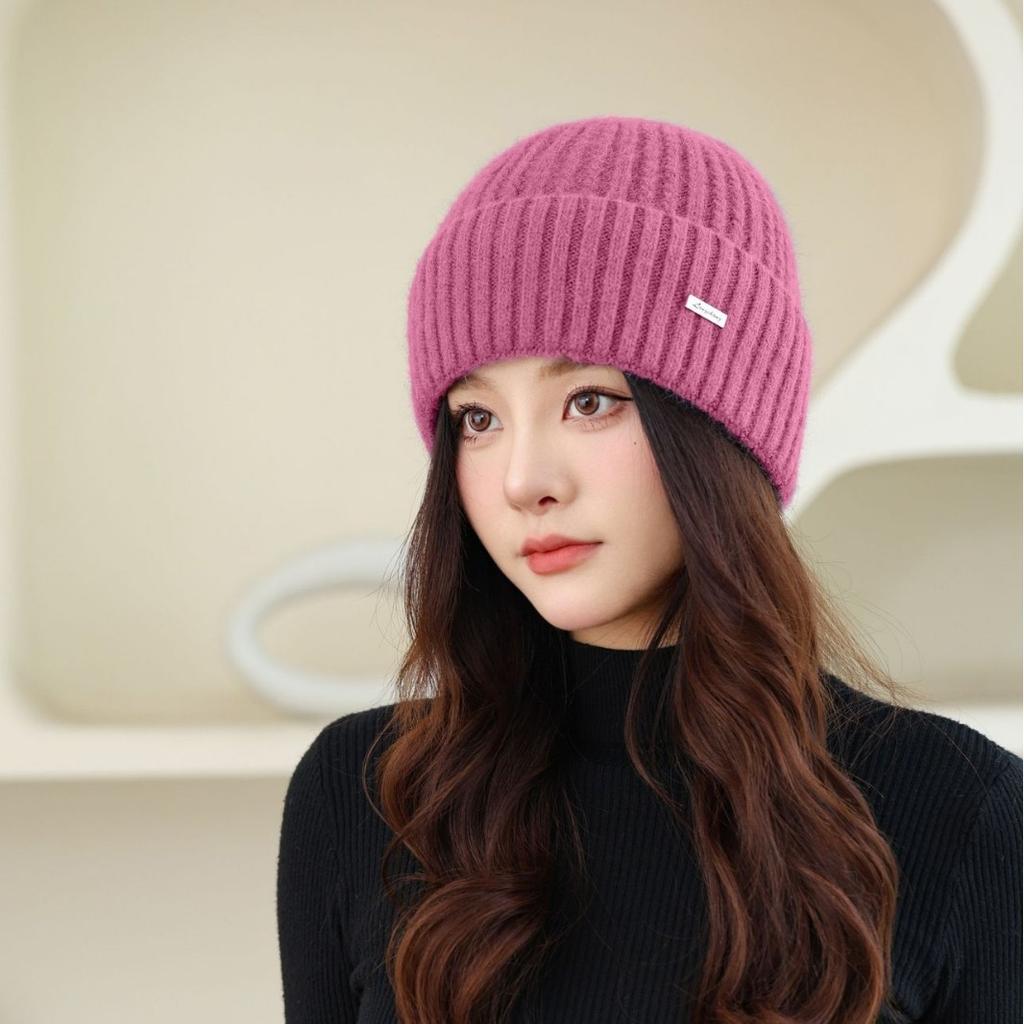 New Winter Hat for Women Knitted Versatile Warmth and Thickened Fashionable Wool Grandma Style Big Head Cold Hat