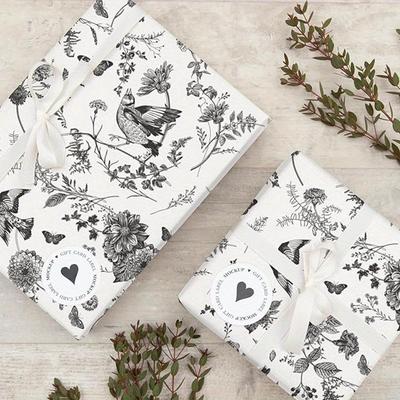 50 Stück Schwarzes Florales Seidenpapier-Set – Blumen-, Vogel- und Schmetterlingsdrucke, Geschenkpapier für Bastelarbeiten, Hochzeit & Geburtstag, 13,7x19,6 Zoll