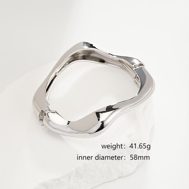 Interlocking Ring Open Bangle - European & American Light Luxury Design for Women