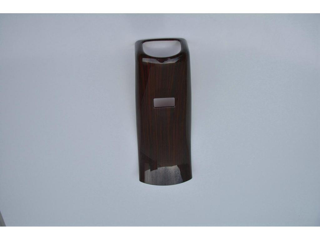 BYD Dolphin 21 Armrest Box Rear Anti-Kick Frame Modification