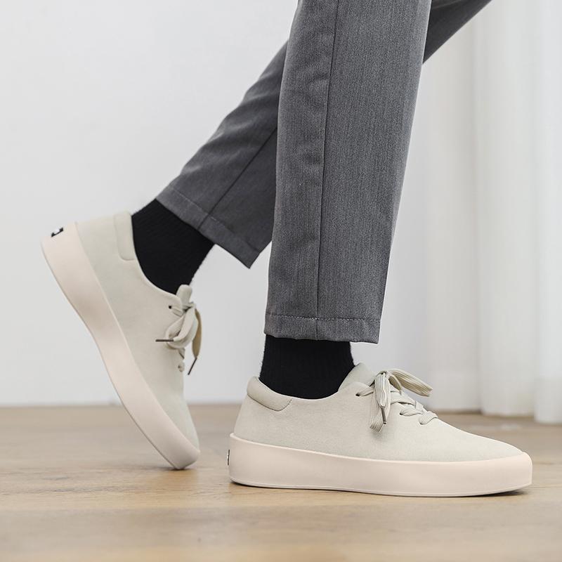 Fashion 2025 New Men's Suede Casual Shoe Comfortable Lace -Up Soft -Soled Walking Shoe Anti-Slip And Wear-Resistant Trendy Driving Shoes