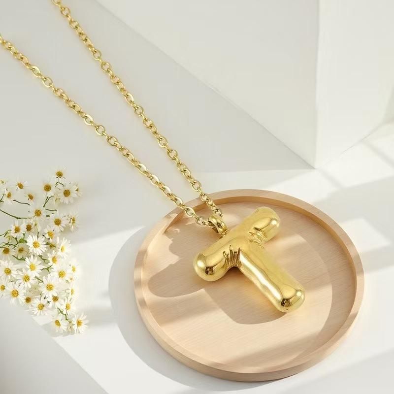 European and American titanium steel non-fading gold English letter necklace stainless steel bubble hip-hop letter pendant collarbone chain